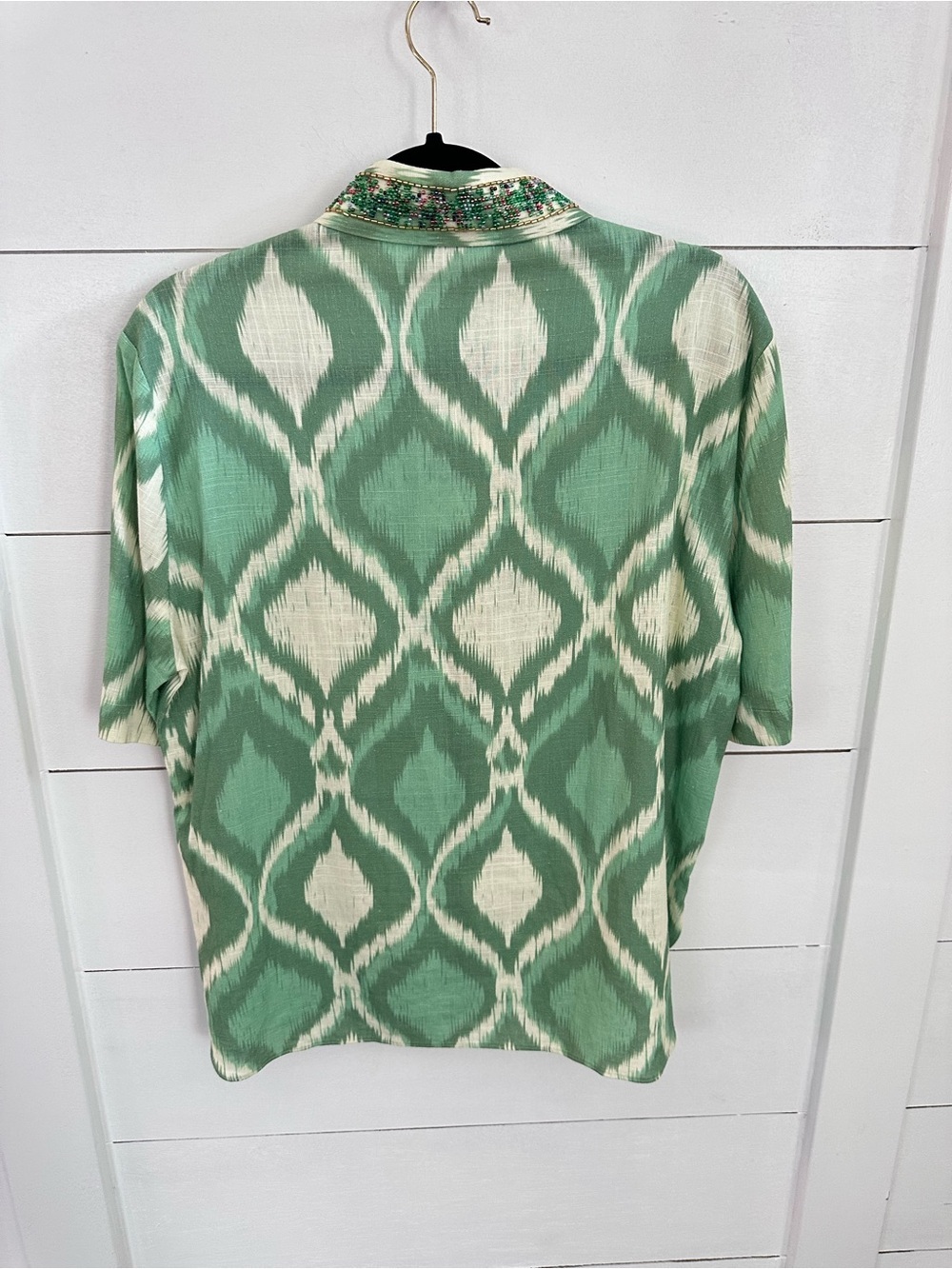 NEW Zara M Ikat green linen blend beaded hidden button contemporary blouse boho - Picture 3 of 14